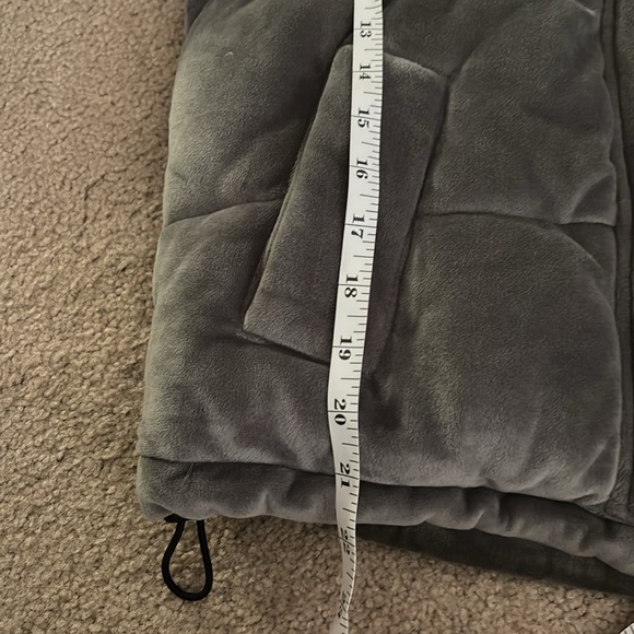 Hollister Gray Velvet Puffer Jacket size small - Picture 7 of 7